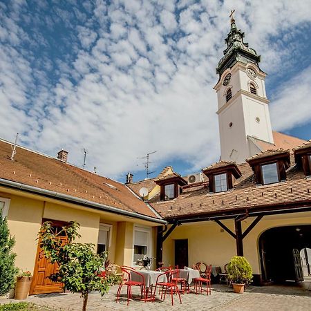 Riviera Rooms Vendegszobak Mosonmagyaróvár Zewnętrze zdjęcie