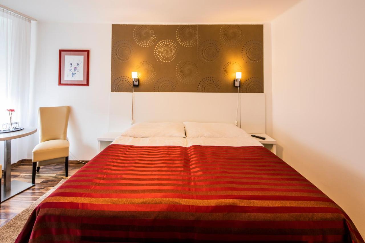 Riviera Rooms Vendegszobak Mosonmagyaróvár Zewnętrze zdjęcie