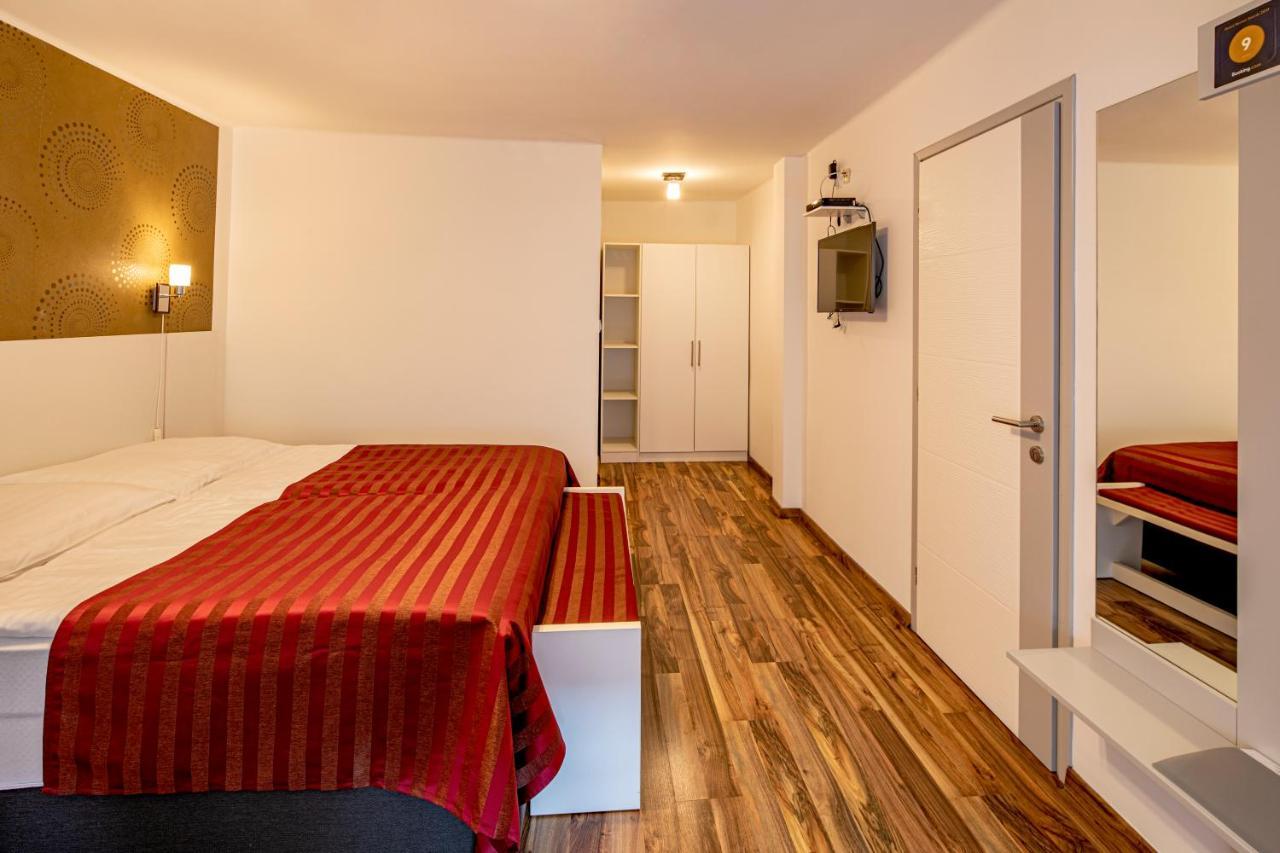 Riviera Rooms Vendegszobak Mosonmagyaróvár Zewnętrze zdjęcie